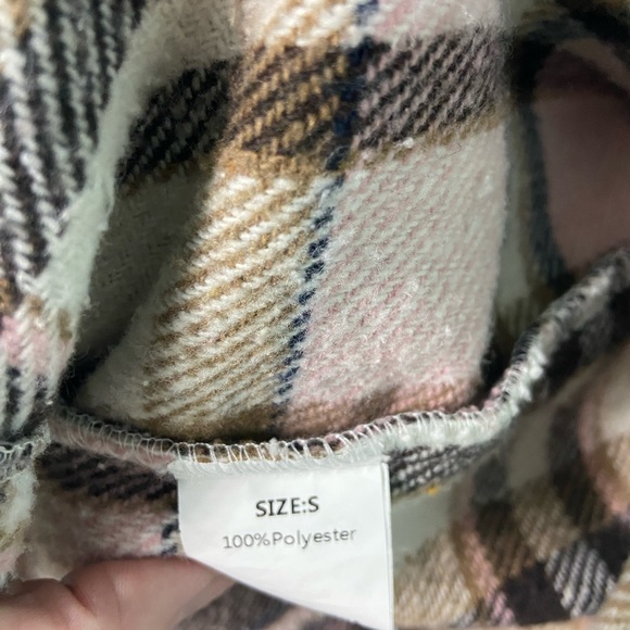 Shacket - Picture 2 of 2